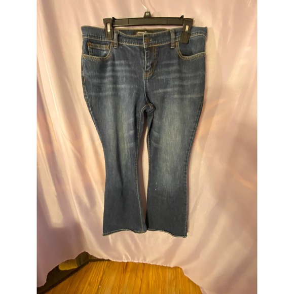 London Stretch boot cut jeans Size 12 womens permium quality denim - Picture 1 of 11